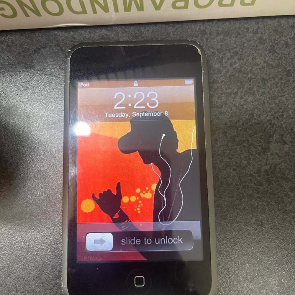 Apple iPod Touch 1st Generation 16B Retro Gaming Device